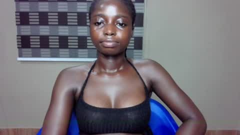 petitexxebony online show from June 15, 2:34 am