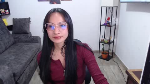 Snapshot of pia_horny chatting on January 9, 8:11 pm Pia  online show from January 9, 8:11 pm