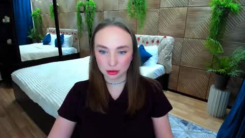 Emelie online show from March 5, 4:14 pm