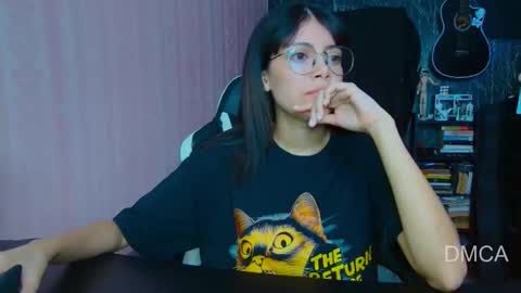 Snapshot of piixiie_d_oll chatting on September 25, 2:54 am Andrea G online show from September 25, 2:54 am