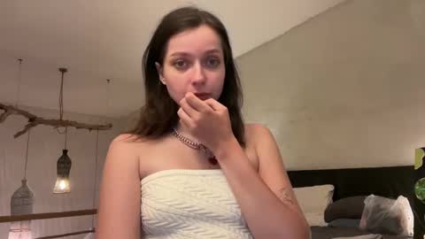 Trisha     online show from February 10, 11:36 am