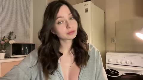 Trisha     online show from November 17, 3:02 pm