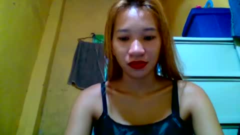 Snapshot of pinaybeauty_25 chatting on January 19, 11:21 pm im jane online show from January 19, 11:21 pm