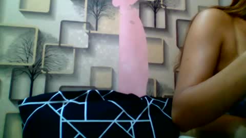 Snapshot of pinaybeauty_25 chatting on February 14, 8:42 am im jane online show from February 14, 8:42 am