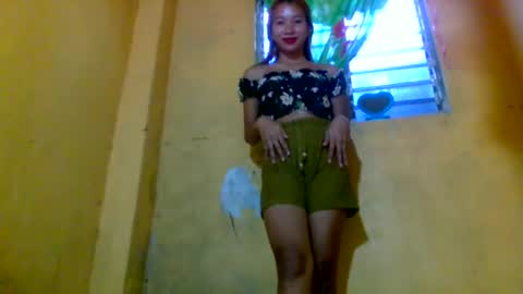 Snapshot of pinaybeauty_25 chatting on January 22, 8:40 am im jane online show from January 22, 8:40 am