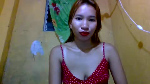 Snapshot of pinaybeauty_25 chatting on January 21, 10:52 am im jane online show from January 21, 10:52 am