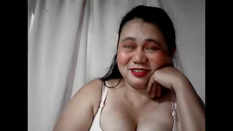 pinaymama12345 online show from December 1, 11:40 pm