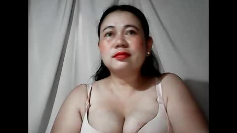 pinaymama12345 online show from February 15, 10:42 pm