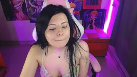 pink_yuii online show from October 26, 12:06 am