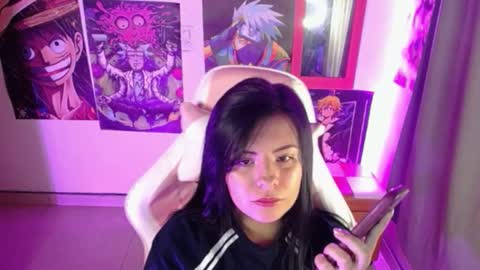 pink_yuii online show from March 11, 12:00 am