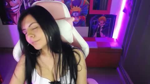 pink_yuii online show from January 29, 10:43 pm