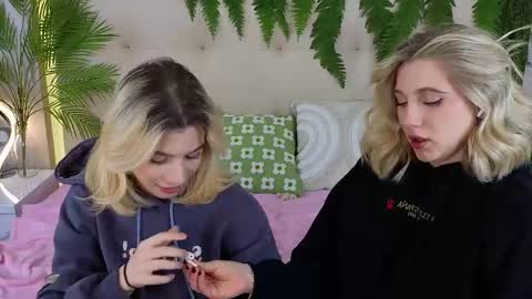 Adele online show from October 13, 9:23 am