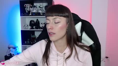 Emily online show from December 3, 11:12 am