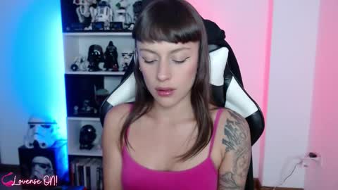 Emily online show from November 26, 11:06 pm