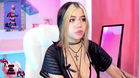 PINKK online show from November 10, 2:23 pm