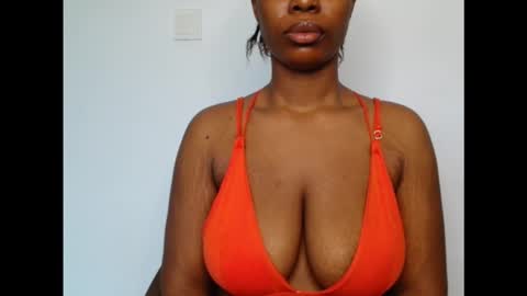 pinkxsugar online show from October 4, 8:31 am