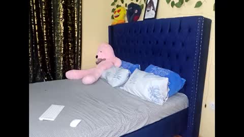 Pinky online show from December 15, 2:30 am