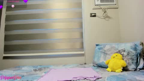 PippaPia online show from March 28, 2:55 am