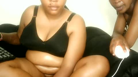 pixie_pulse_ online show from July 11, 9:04 pm