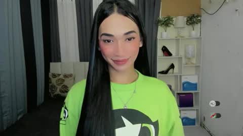 pixiedoll_ online show from February 17, 6:02 am