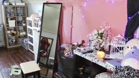 PixieLuxXx online show from April 4, 2:27 pm