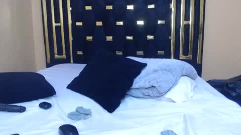 pixietease1 online show from March 13, 2:57 am