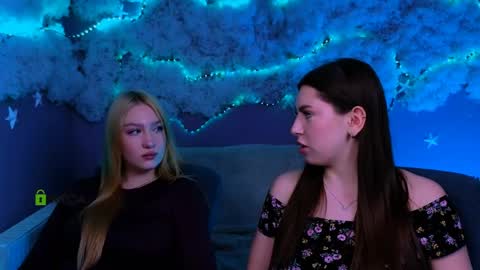 Sophie online show from April 22, 9:01 pm