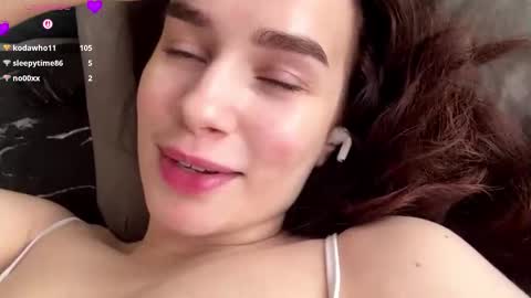 Snapshot of plush_flame_twinkle_meow chatting on October 2, 9:14 am Vasilisa online show from October 2, 9:14 am