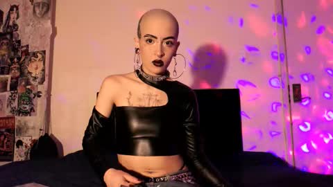    online show from January 6, 12:47 am