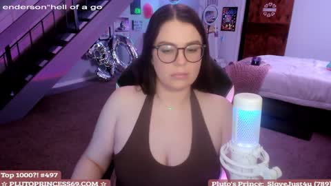 Snapshot of plutoprincess69 chatting on February 2, 6:37 am Pluto Princess online show from February 2, 6:37 am