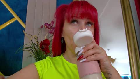 poison_milf_ online show from January 11, 5:01 am