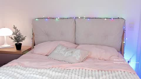 Polly online show from December 12, 12:05 am