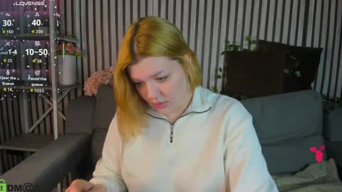 Polly online show from March 30, 1:05 am