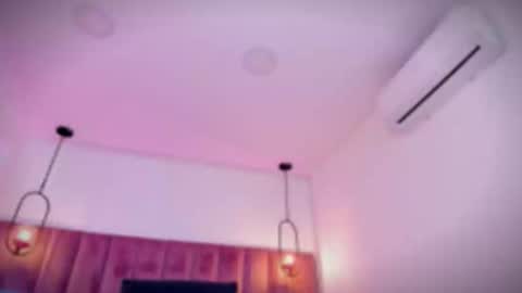 POLLY online show from February 6, 10:40 am