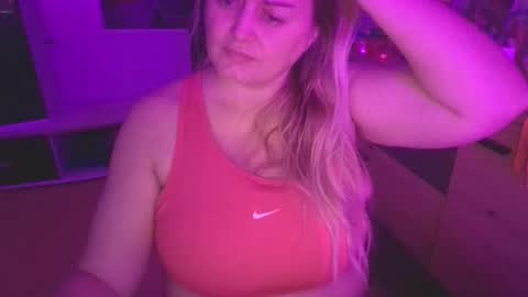 MelissOfficial online show from December 20, 6:45 pm