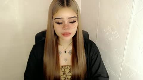 MAXXINE online show from March 6, 9:03 am