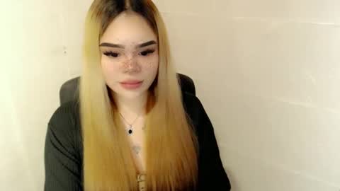 MAXXINE online show from February 11, 4:14 am