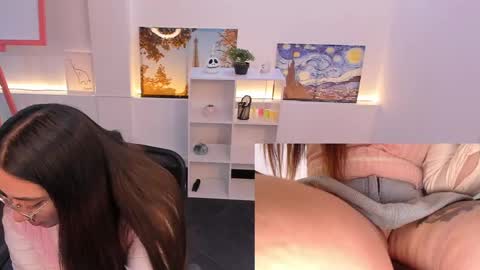 Snapshot of press_anykey chatting on October 17, 1:25 pm Camila  online show from October 17, 1:25 pm