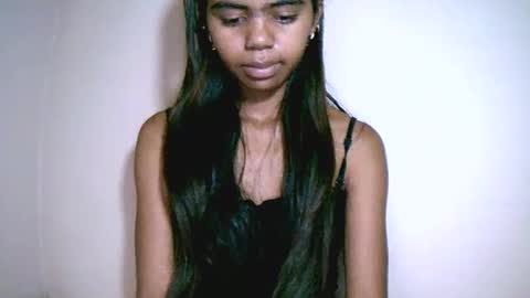 prettiethalia online show from February 25, 12:04 pm