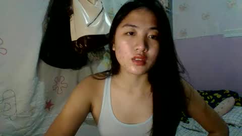 Snapshot of pretty_am chatting on October 21, 2:54 pm pretty_am online show from October 21, 2:54 pm