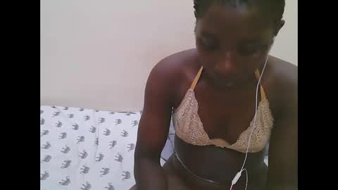 pretty online show from January 18, 3:25 am