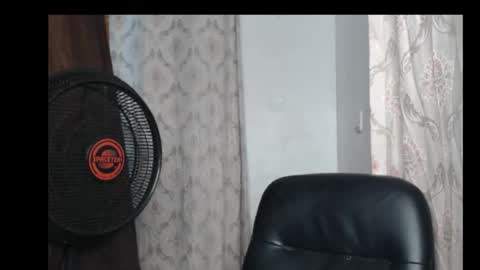 Pretty ebonygirl2 online show from February 24, 11:58 pm