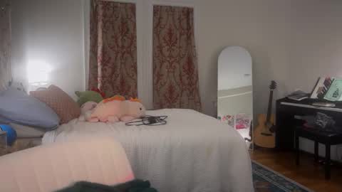 Snapshot of pretty_in_p1nk chatting on January 17, 2:18 am Sophie online show from January 17, 2:18 am