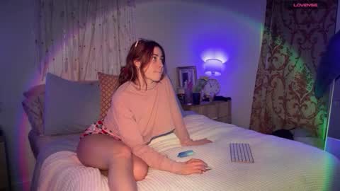 Snapshot of pretty_in_p1nk chatting on December 6, 2:46 am Sophie online show from December 6, 2:46 am