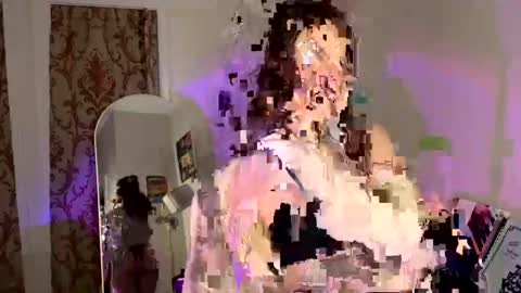 Snapshot of pretty_in_p1nk chatting on January 13, 2:28 am Sophie online show from January 13, 2:28 am