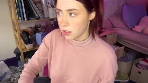 Snapshot of pretty_in_p1nk chatting on February 28, 1:37 am Sophie online show from February 28, 1:37 am