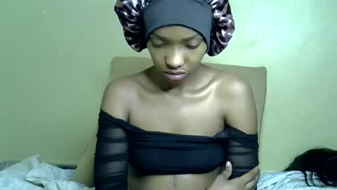 Snapshot of pretty_jazmine chatting on October 23, 8:42 am Jaz online show from October 23, 8:42 am