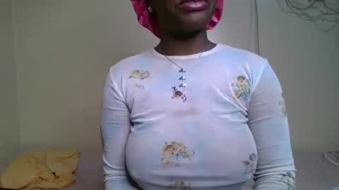 Snapshot of pretty_shila chatting on October 23, 6:36 pm pretty_shila online show from October 23, 6:36 pm