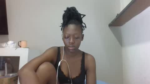 prettydollk_dons online show from March 22, 9:48 am