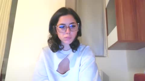 Snapshot of prettyjulliette chatting on October 19, 6:21 pm prettyjulliette online show from October 19, 6:21 pm